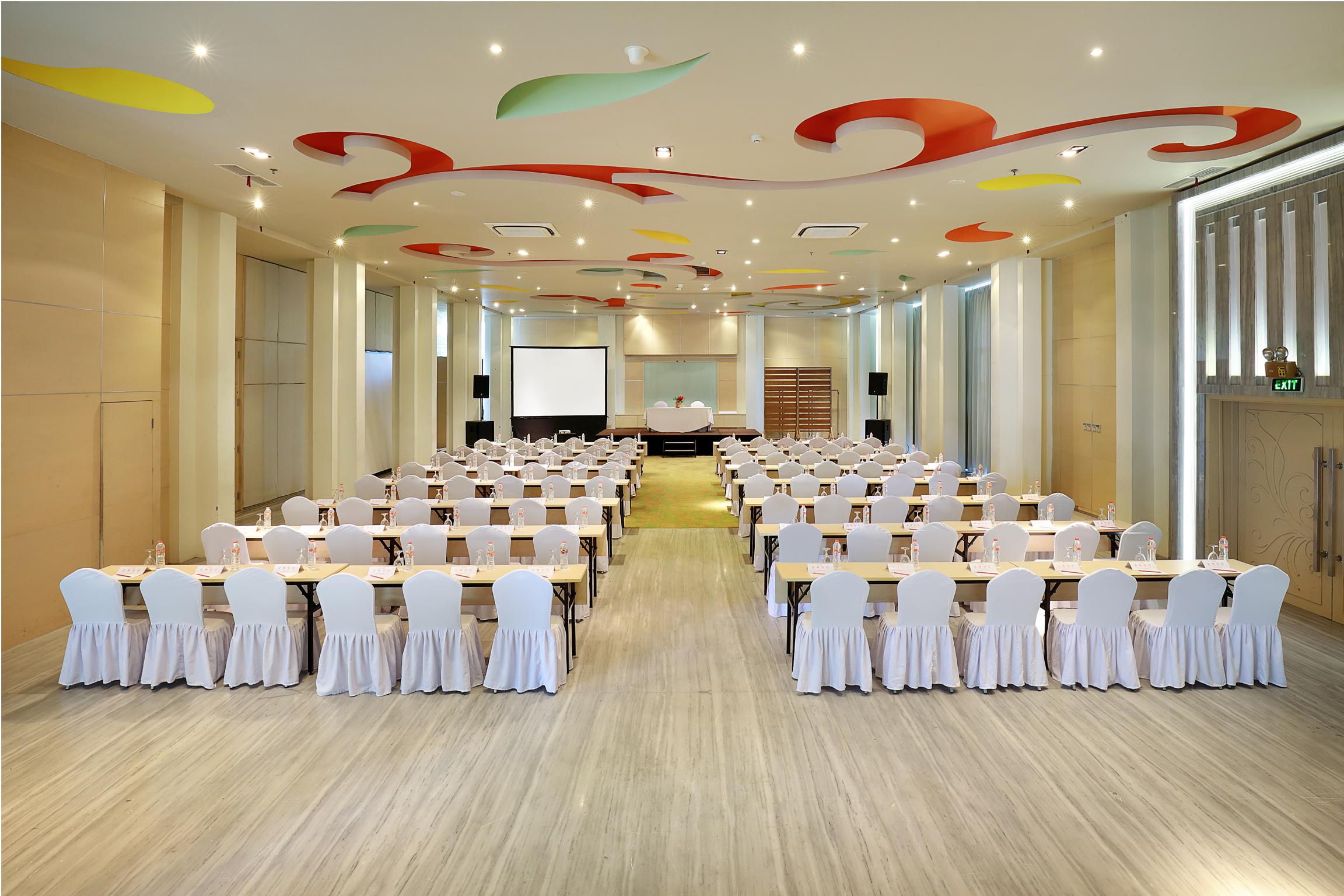 Hotel Harris & Residences Sunset Road