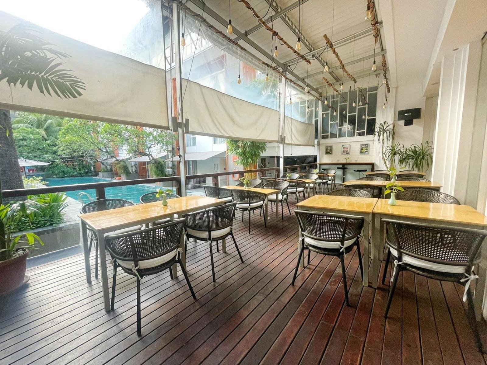 Harris & Residences Sunset Road