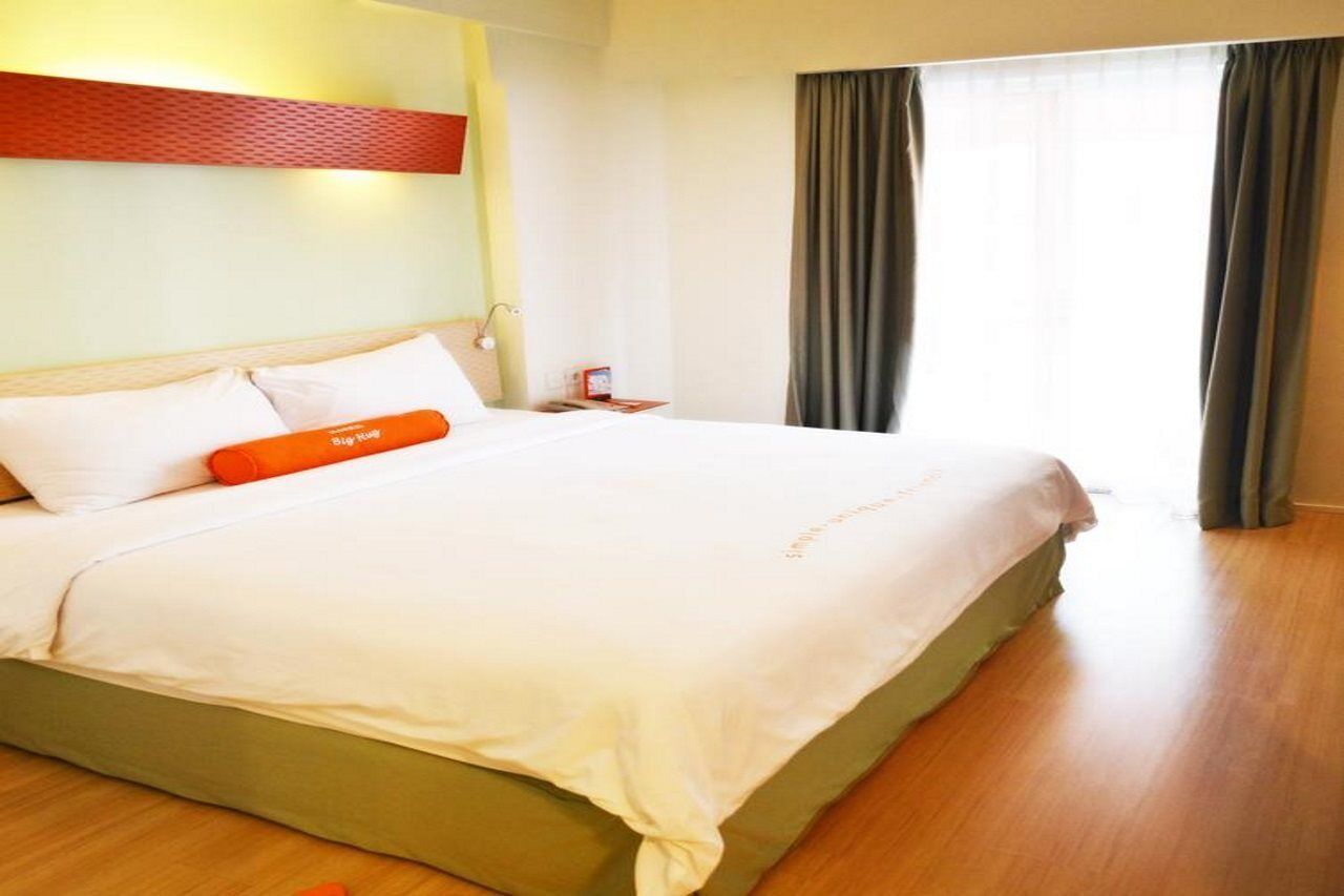 Harris & Residences Sunset Road Hotel 4*